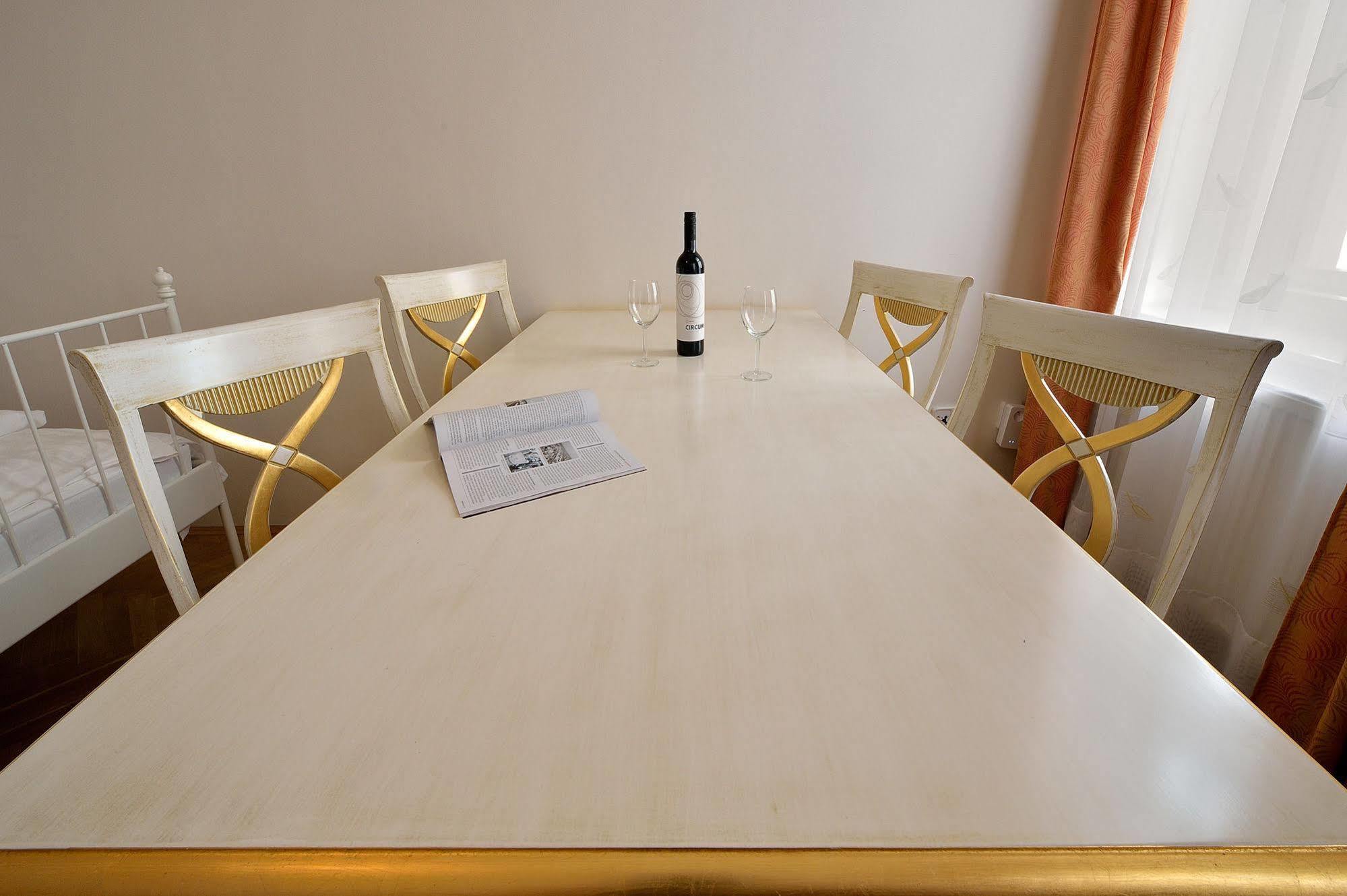 Ambiente Serviced Apartments - Tallerova Bratislava Exteriér fotografie
